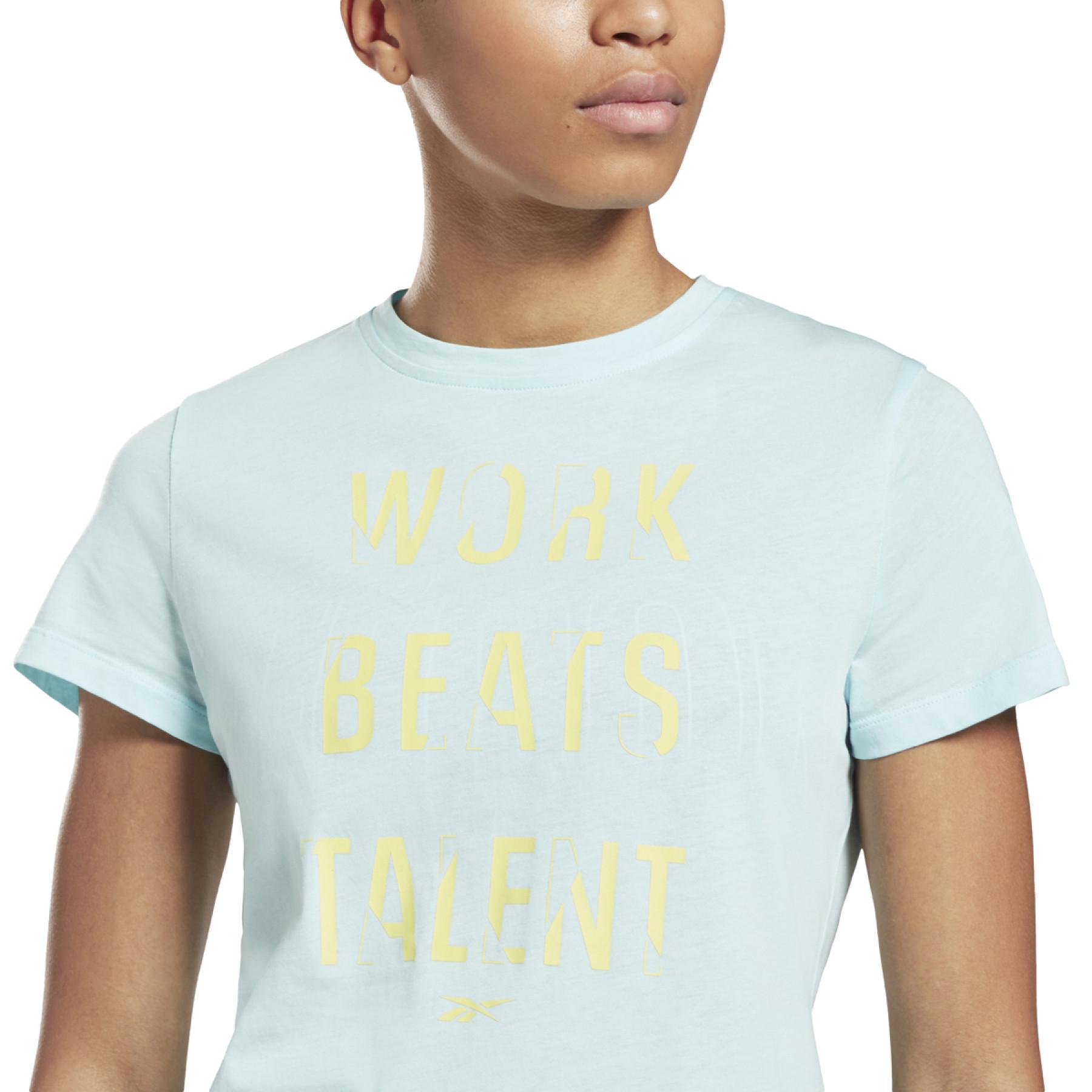 Maglietta da donna Reebok Work Beats Talent Graphic